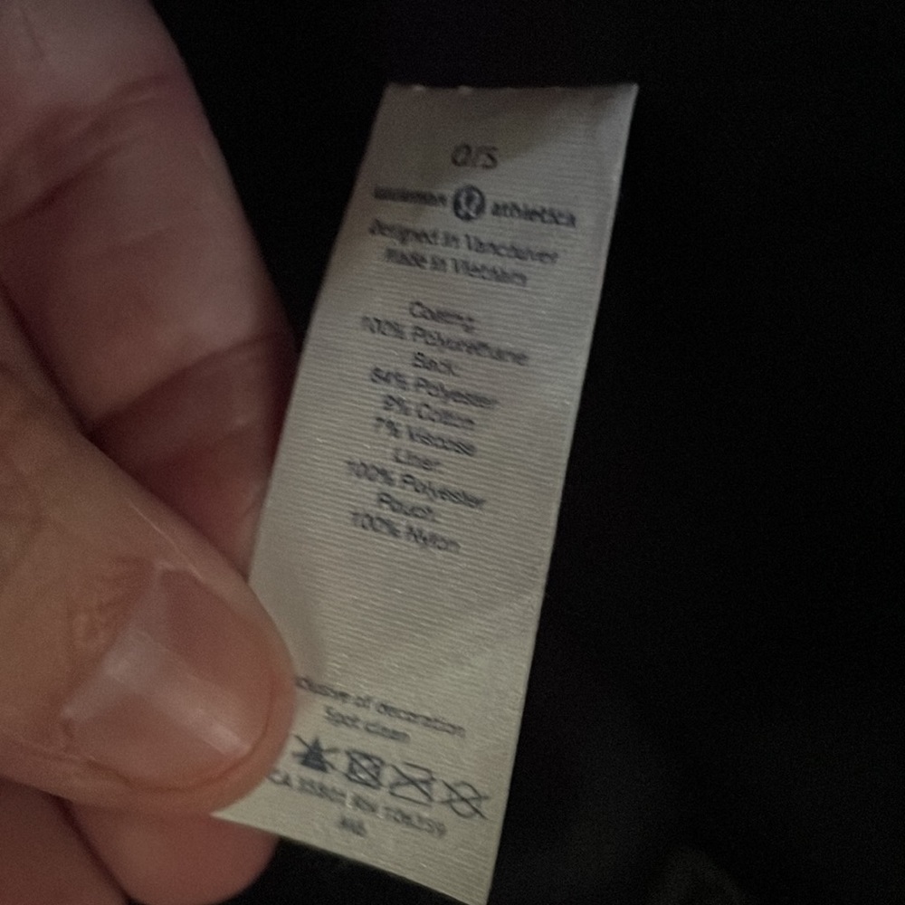 Lululemon Gym Tote - Picture 4 of 12